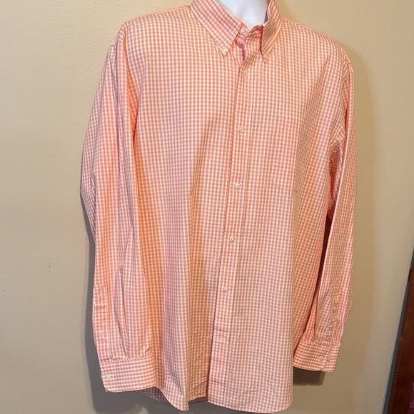 Lands' End Men's Peach Checkered Button Down Shirt - Picture 2 of 10